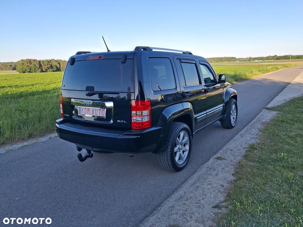 Jeep Cherokee - 11