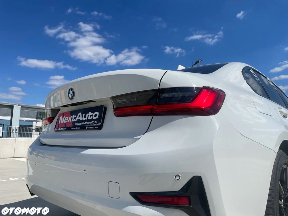 BMW Seria 3 320i xDrive Sport Line sport - 17