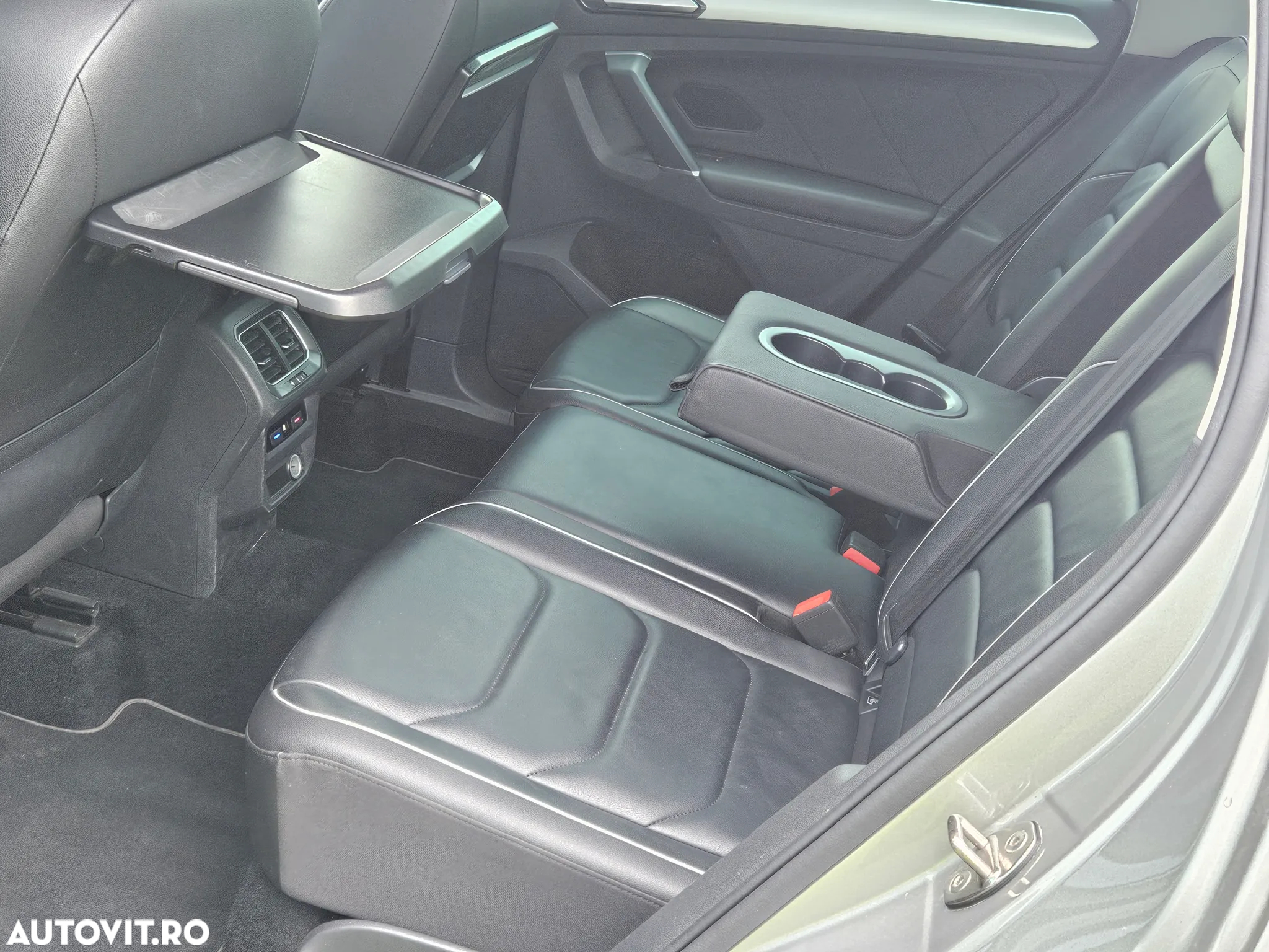 Volkswagen Tiguan 2.0 TDI 4Mot DSG Comfortline - 10