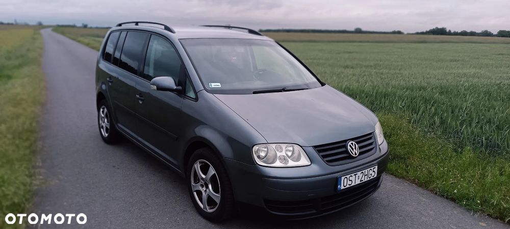 Volkswagen Touran 1.9 TDI Basis - 1