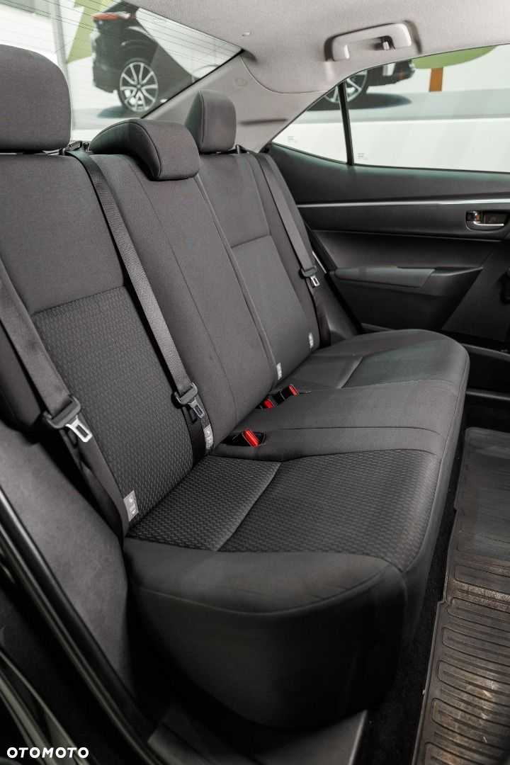 Toyota Corolla - 11