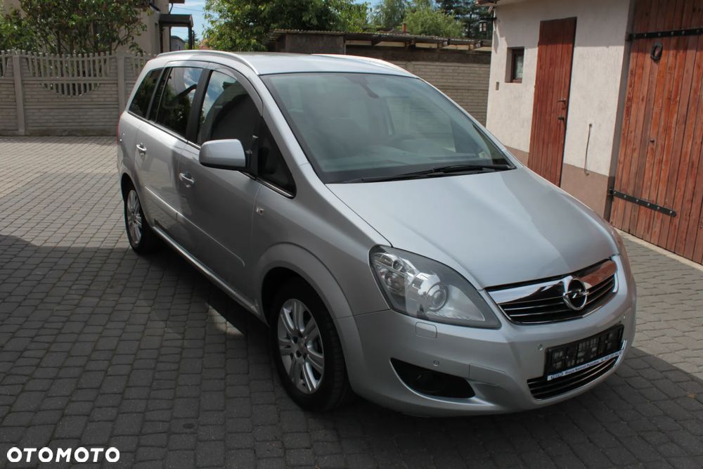 Opel Zafira - 2