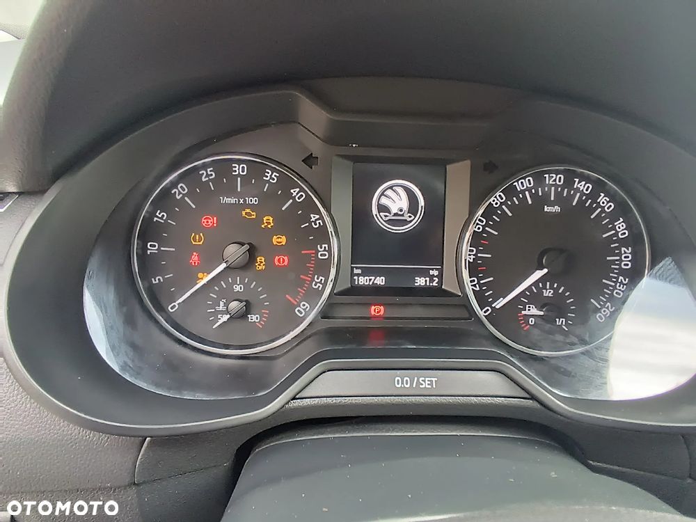 Skoda Octavia 1.6 TDI Green tec DSG Edition - 12