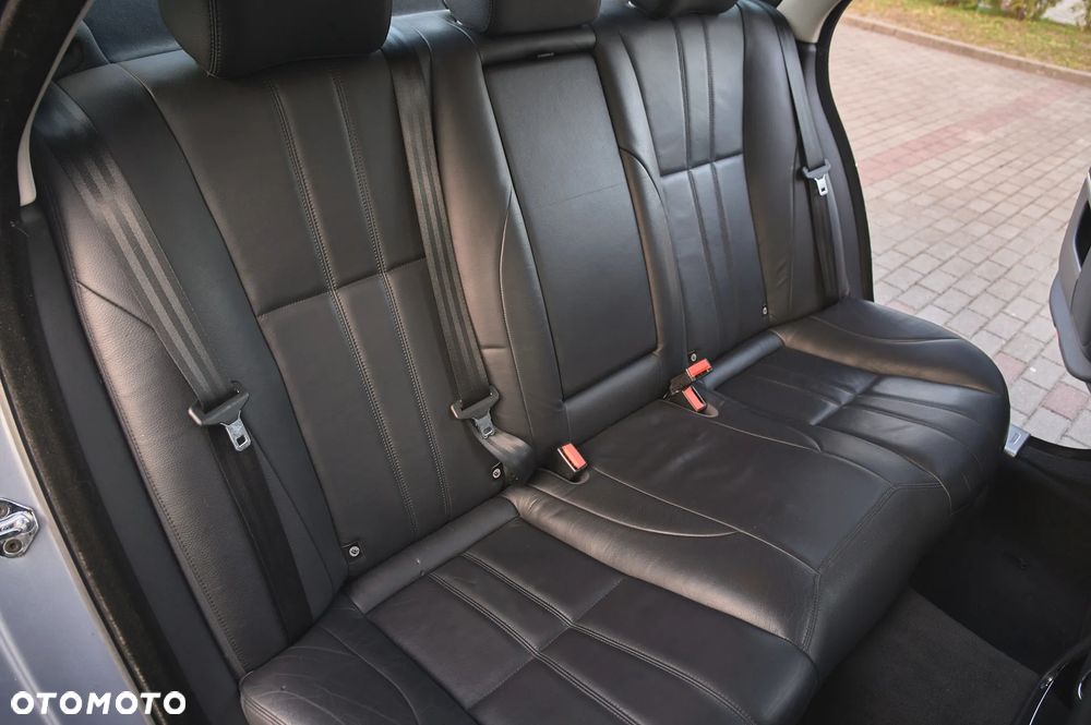 Jaguar XJ 3.0 V6 S Premium Luxury - 26