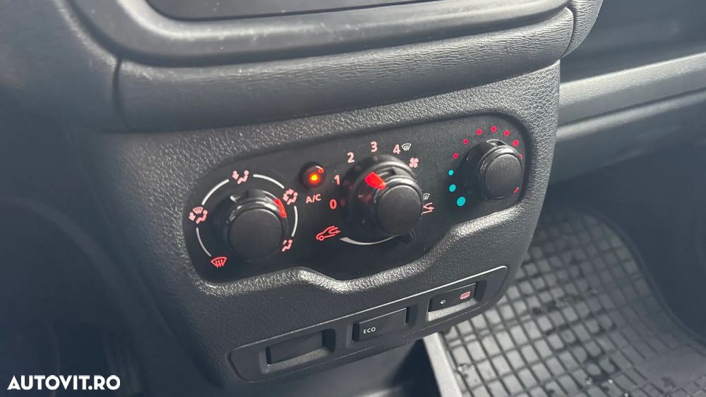 Dacia Dokker 1.6 102 CP Laureate - 12