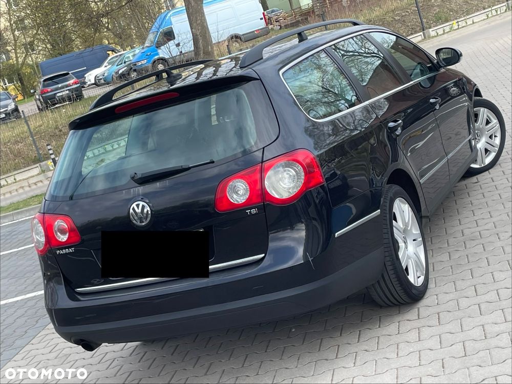 Volkswagen Passat - 11