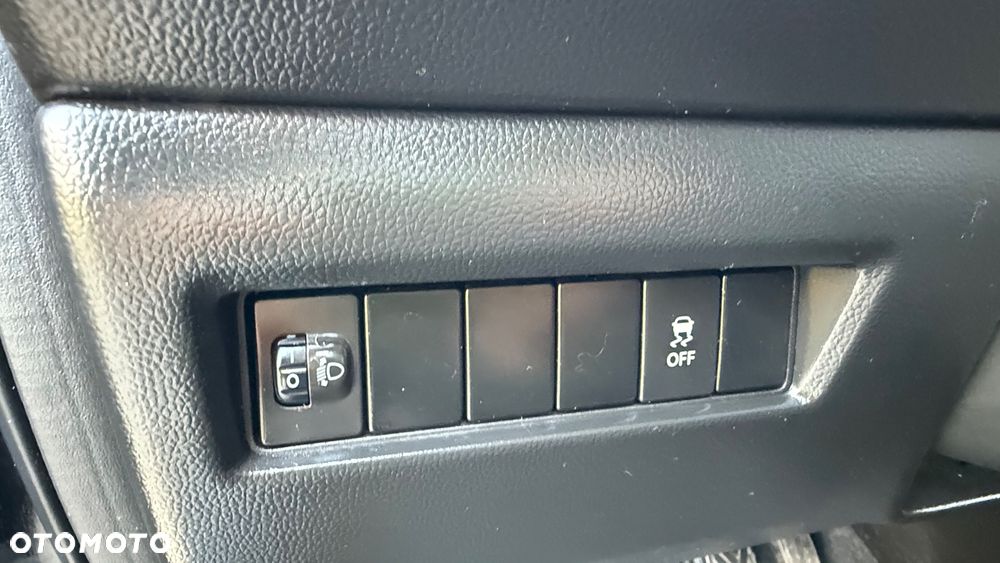 Suzuki Swift 1.2 Dualjet Allgrip Comfort - 24