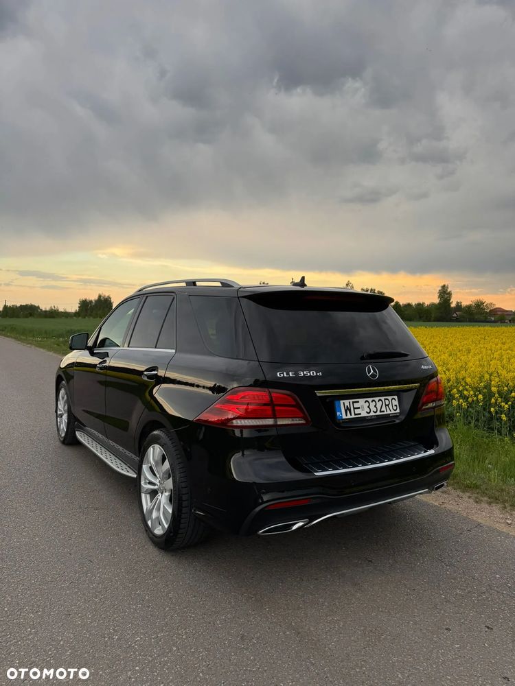 Mercedes-Benz GLE 350 d 4Matic 9G-TRONIC AMG Line - 4