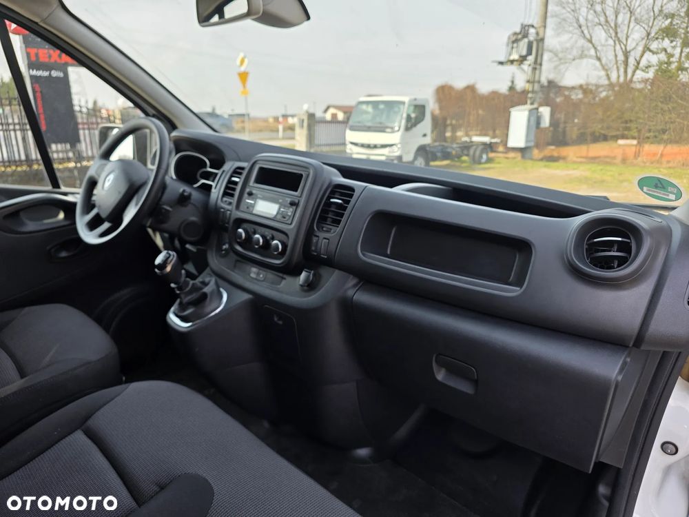Renault TRAFIC - 12