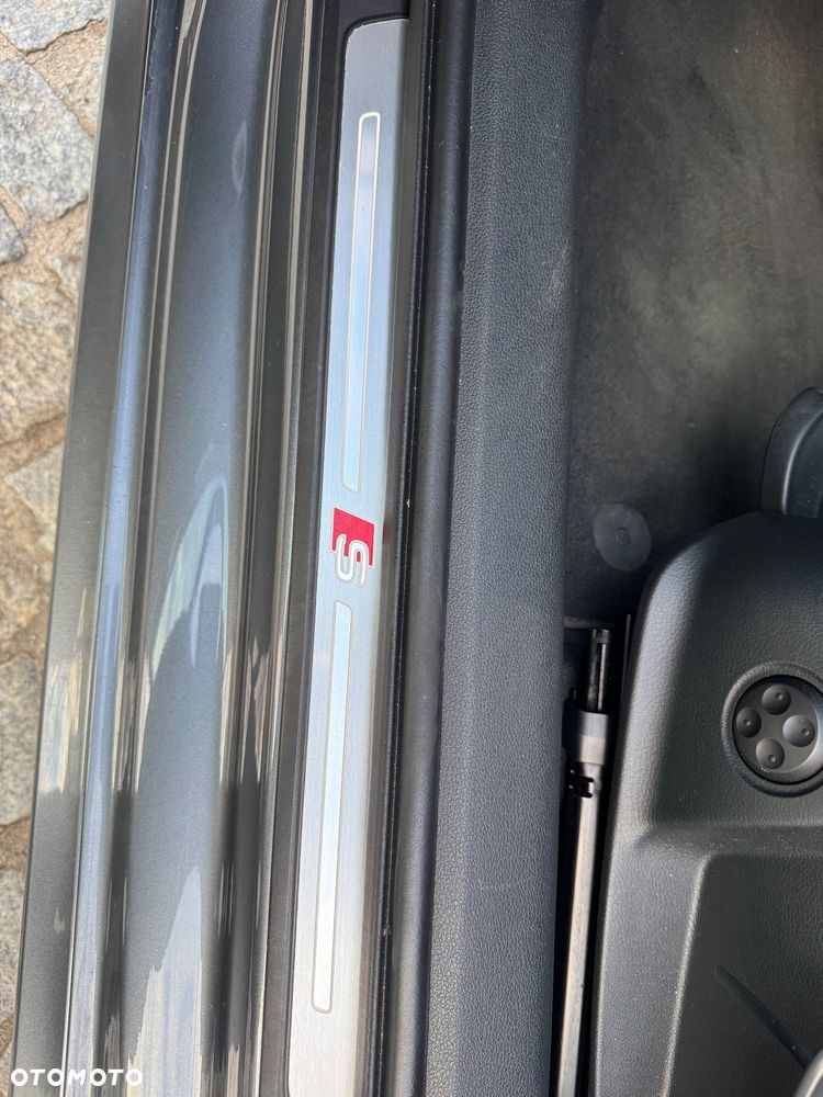 Audi A4 Avant 2.0 TDI S tronic - 30