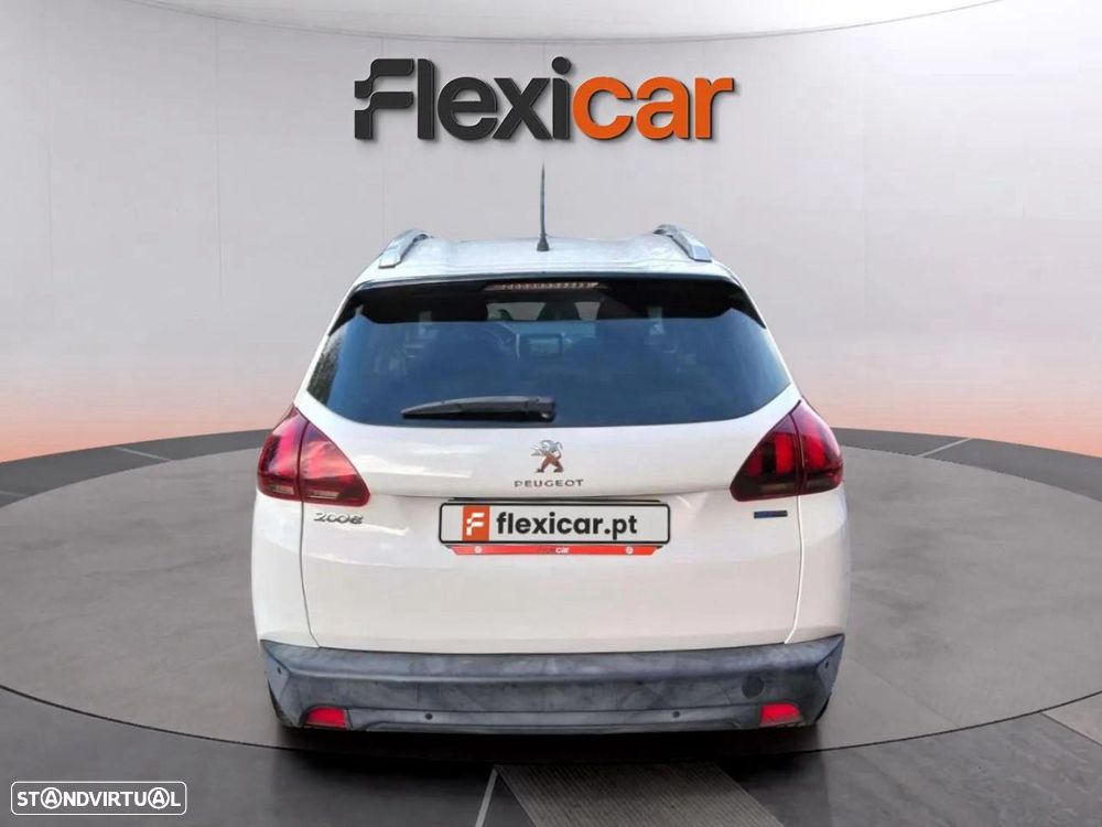 Peugeot 2008 1.2 PureTech Style - 4