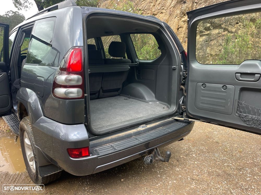 Toyota Land Cruiser 3.0 D-4D - 8