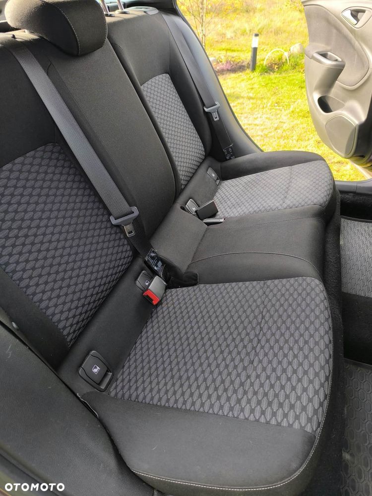 Opel Astra - 26