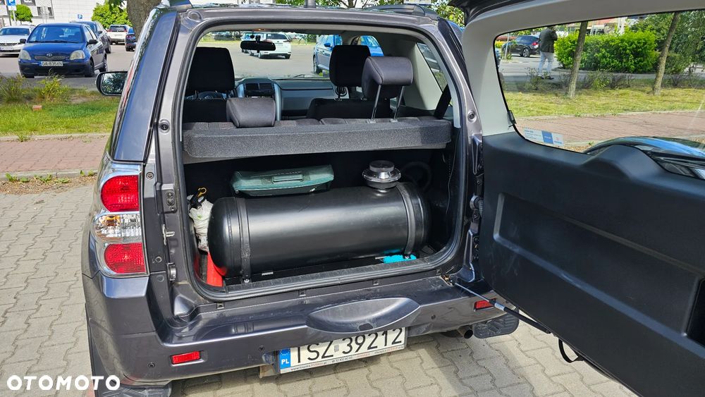 Suzuki Grand Vitara 1.6 Comfort - 12