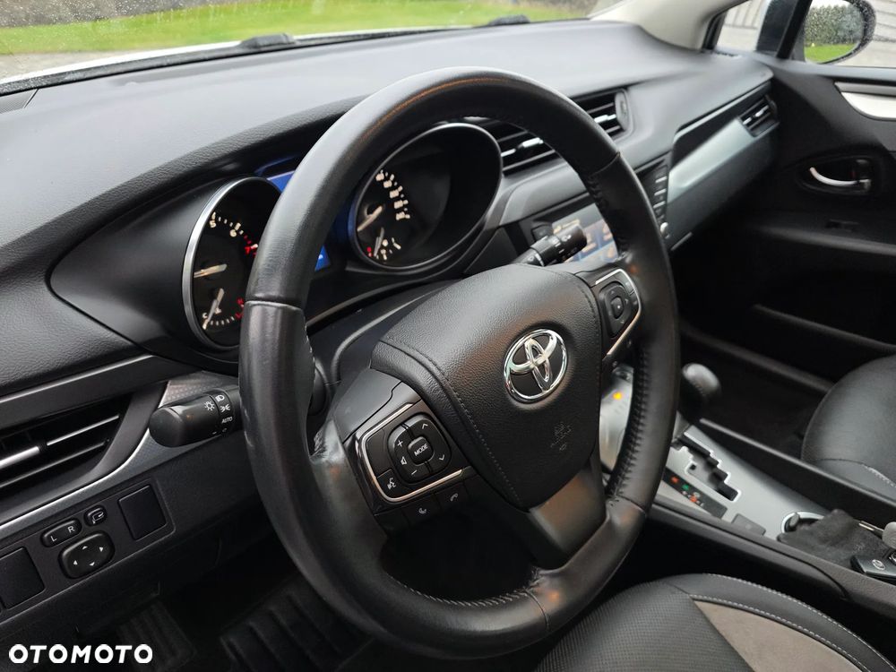 Toyota Avensis Touring Sports 1.8 Multidrive S Executive - 19