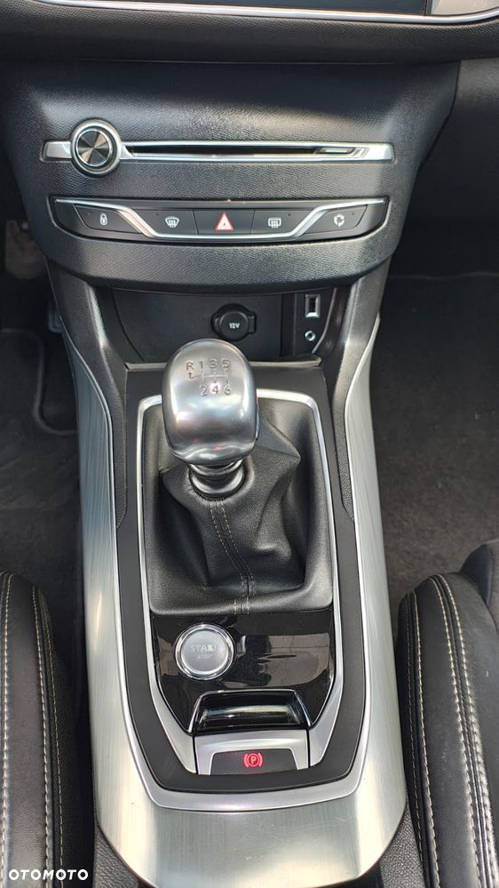 Peugeot 308 BlueHDi FAP 120 Stop & Start Allure - 35