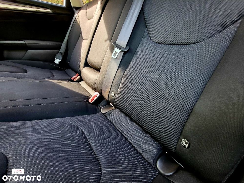 Ford Mondeo - 37