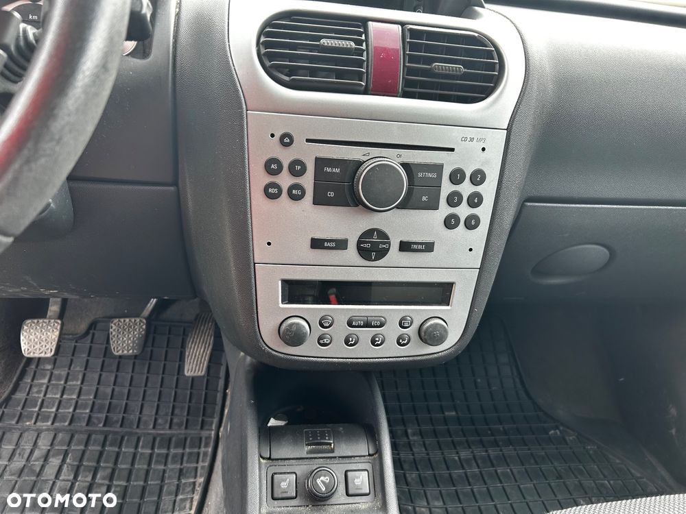 Opel Corsa 1.2 16V Sport - 11