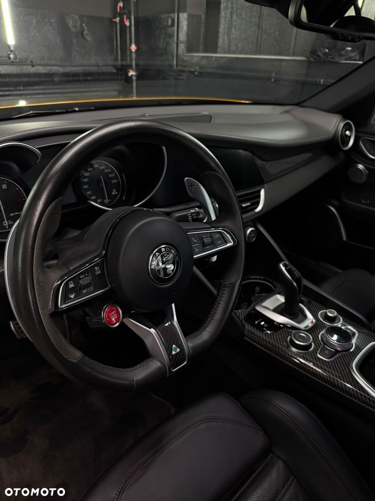 Alfa Romeo Giulia 2.9 Bi Turbo V6 Quadrifoglio - 11
