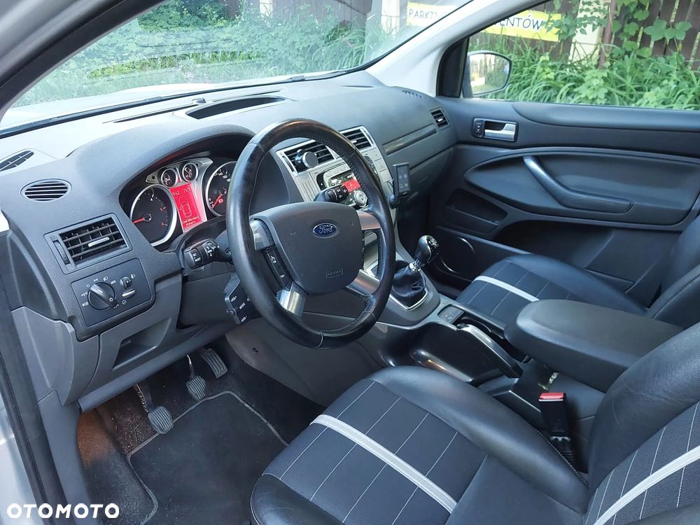 Ford Kuga 2.0 TDCi Titanium - 8