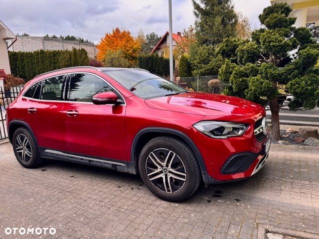Mercedes-Benz GLA 200 Business Edition - 1