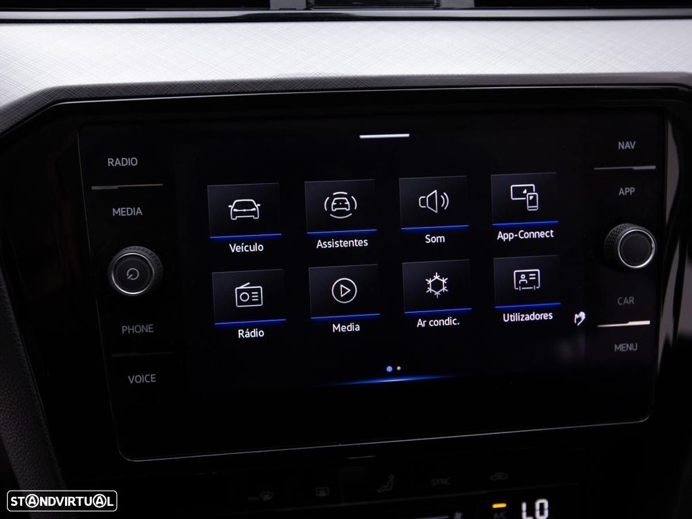 VW Passat 2.0 TDI Business DSG - 24