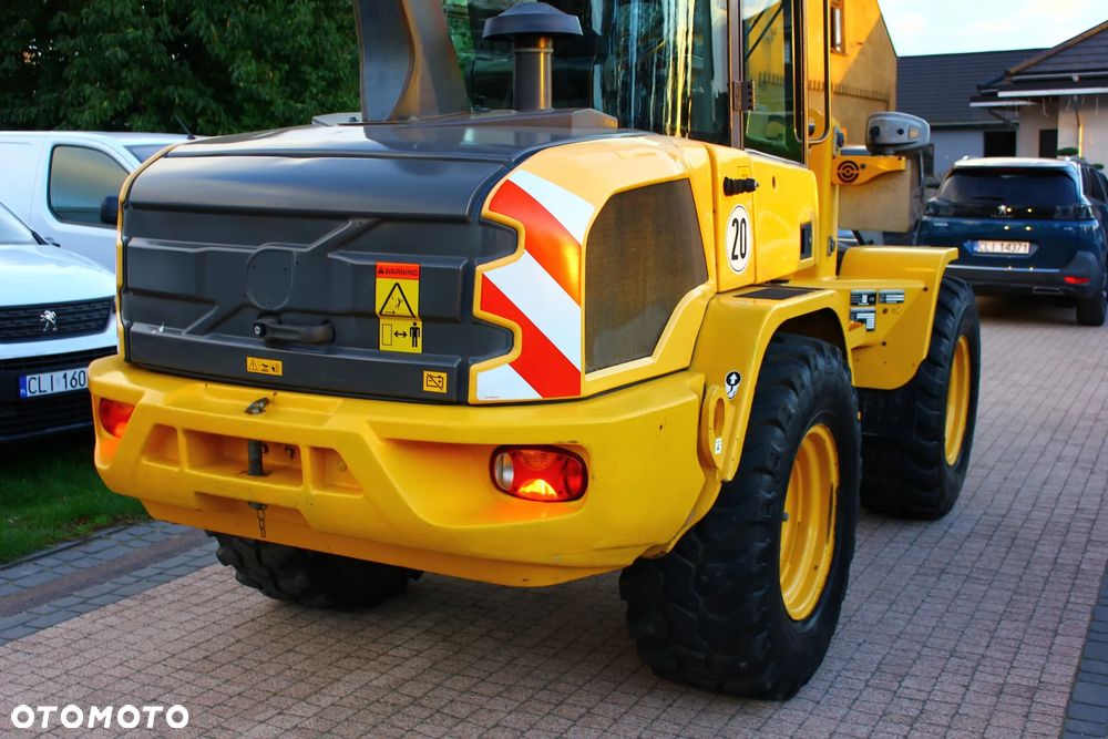 Volvo L30G - 8