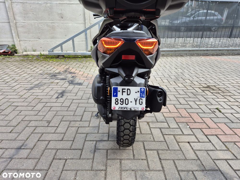 Yamaha X-max - 14