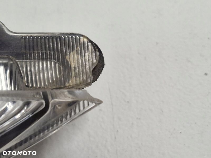 NISSAN JUKE F15 I 1 LAMPA REFLEKTOR PRAWY PRZÓD PRZEDNIA GÓRNA KIERUNKOWSKAZ - 4