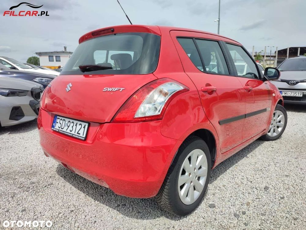 Suzuki Swift - 3
