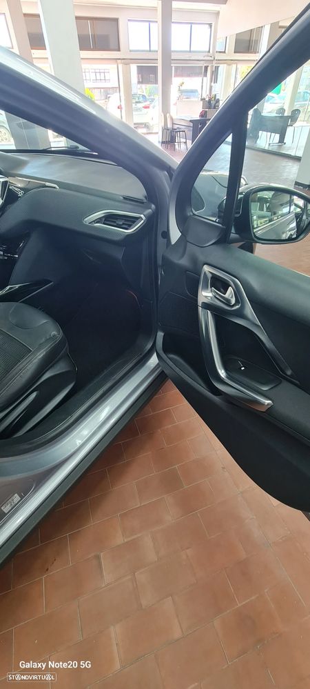 Peugeot 2008 BlueHDi 100 STOP & START Allure - 35