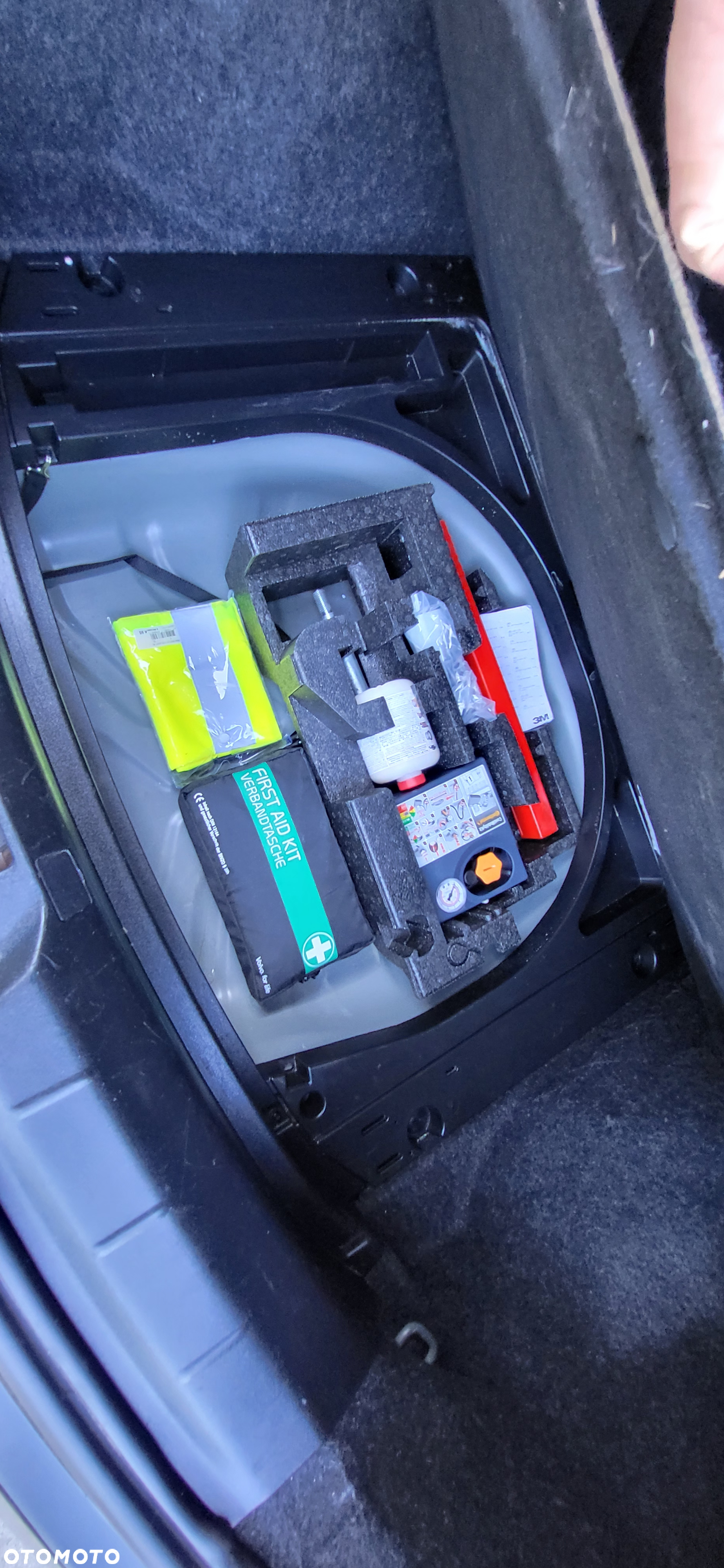 Volvo V40 D4 Drive-E Momentum - 34