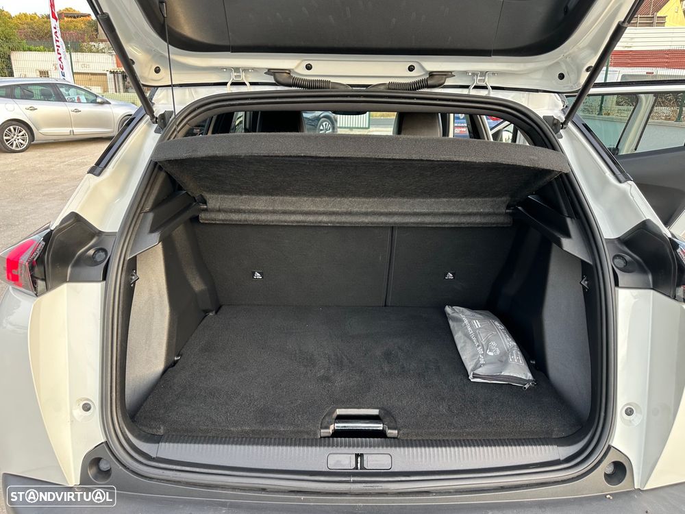 Peugeot 2008 1.2 PureTech GT Line - 27