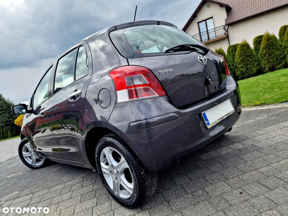 Toyota Yaris 1.33 Prestige - 11