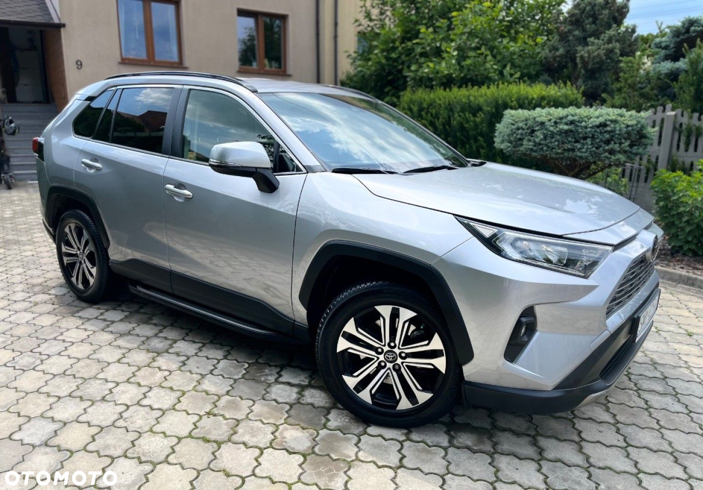 Toyota RAV4 - 11