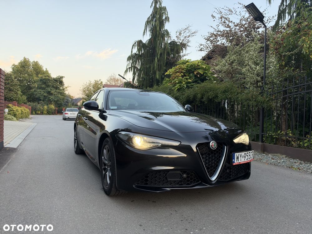 Alfa Romeo Giulia - 16