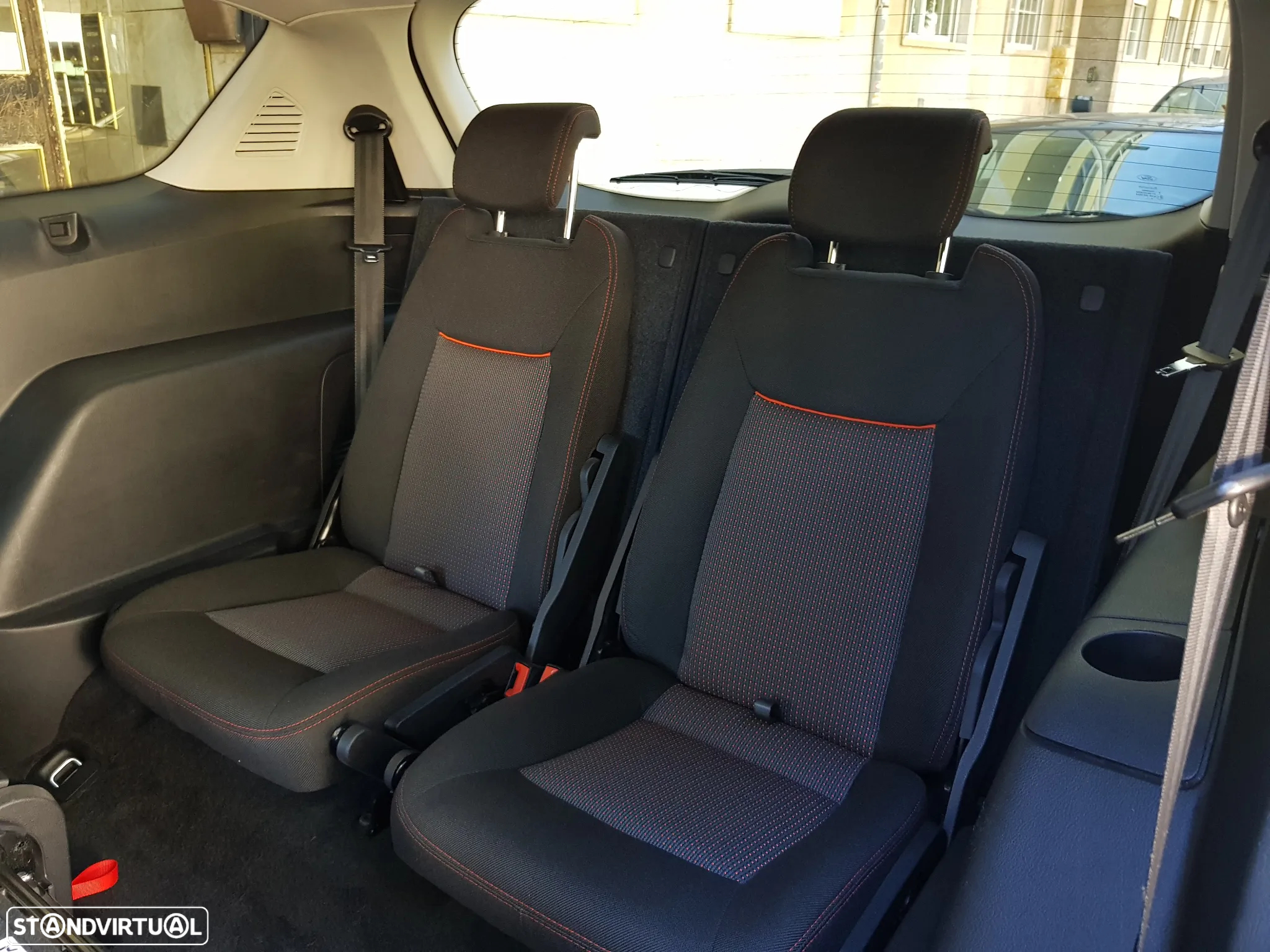 Ford S-Max 1.6 TDCi Titanium 7L - 31