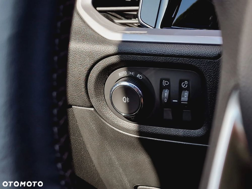 Opel Grandland X - 12