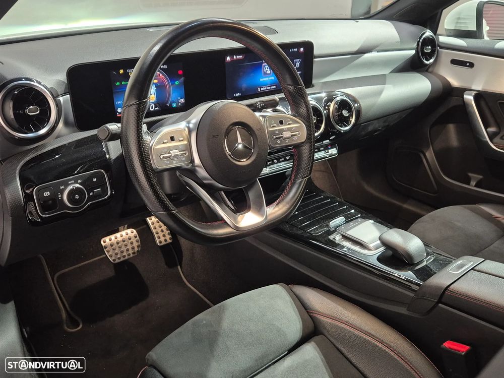 Mercedes-Benz A 200 AMG Line Aut. - 34