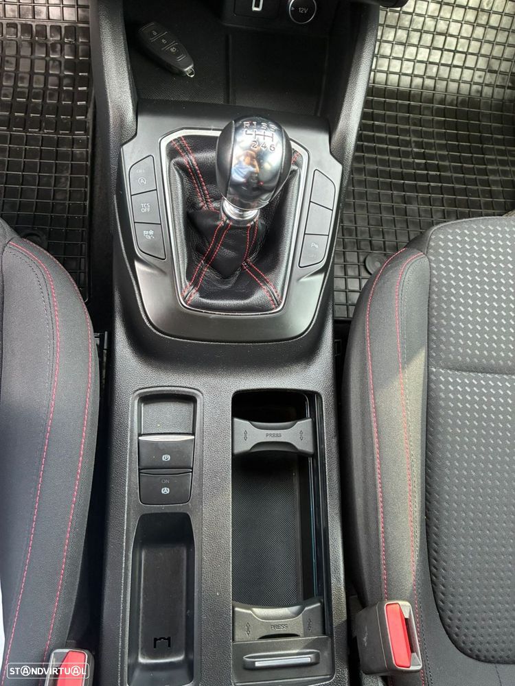 Ford Focus - 21