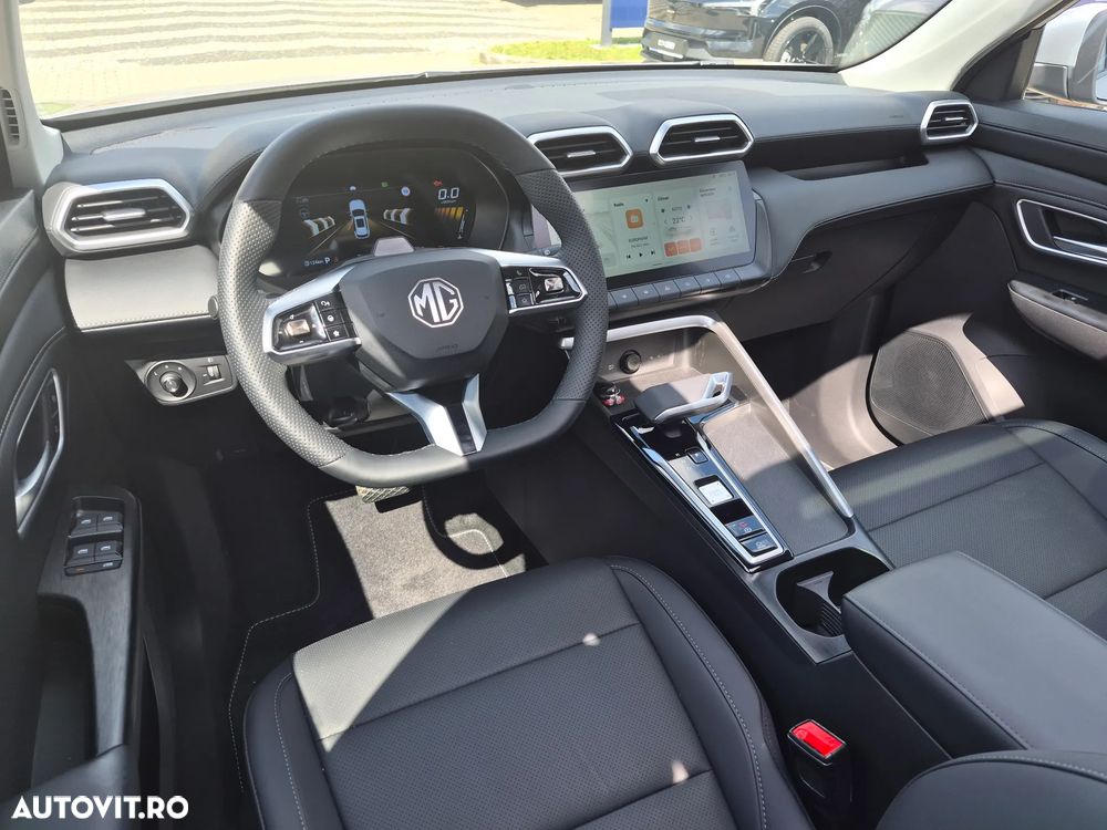 MG ZS HEV 1.5 GSI AT Exclusive+ - 11