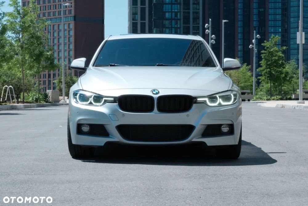 BMW Seria 3 330i xDrive M Sport Sport - 2