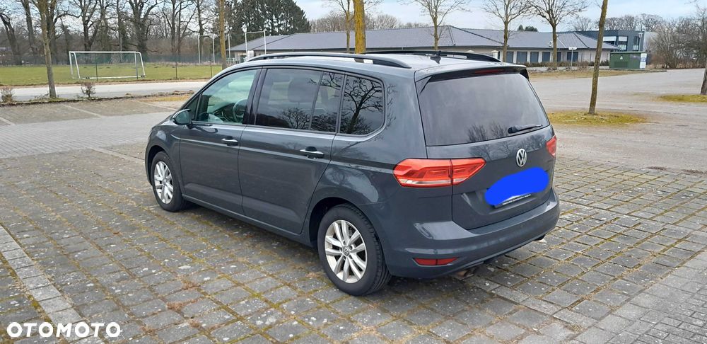 Volkswagen Touran - 5