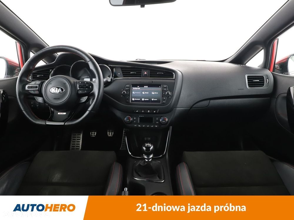 Kia ProCeed - 13