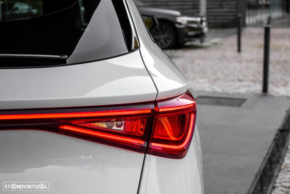 Cupra Leon ST 1.5 eTSI DSG - 11