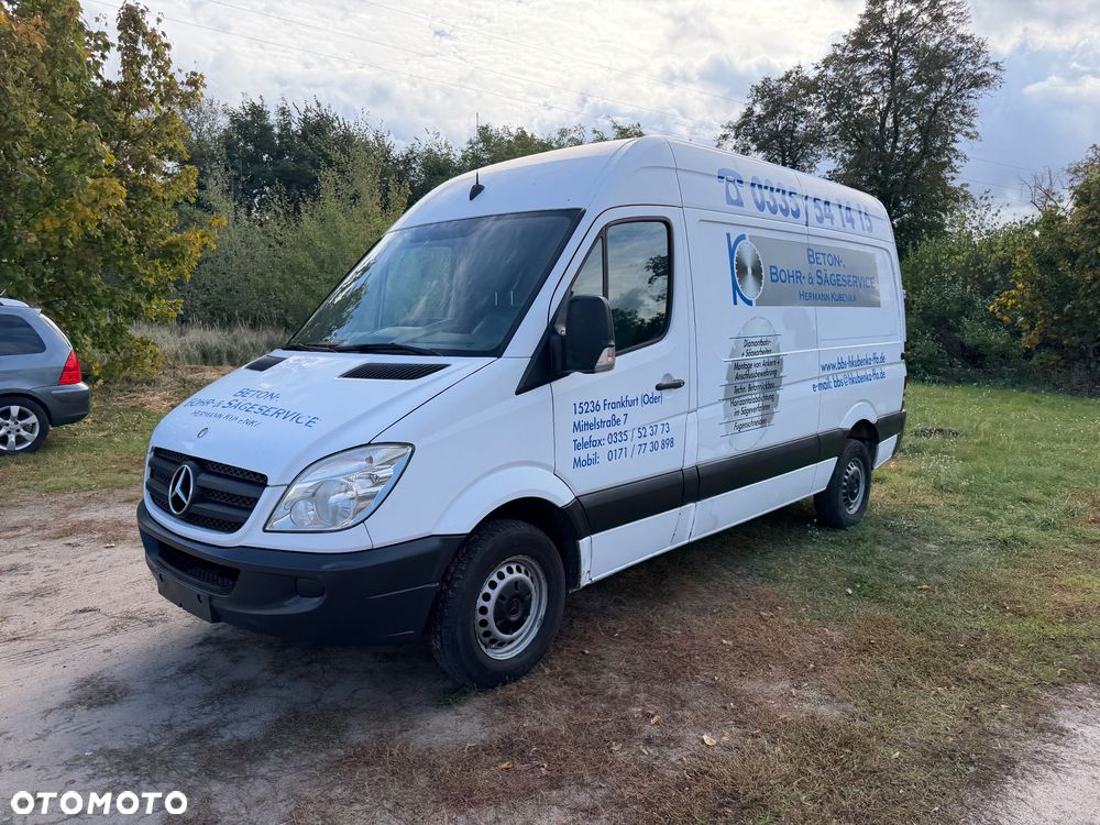 Mercedes-Benz Sprinter - 11