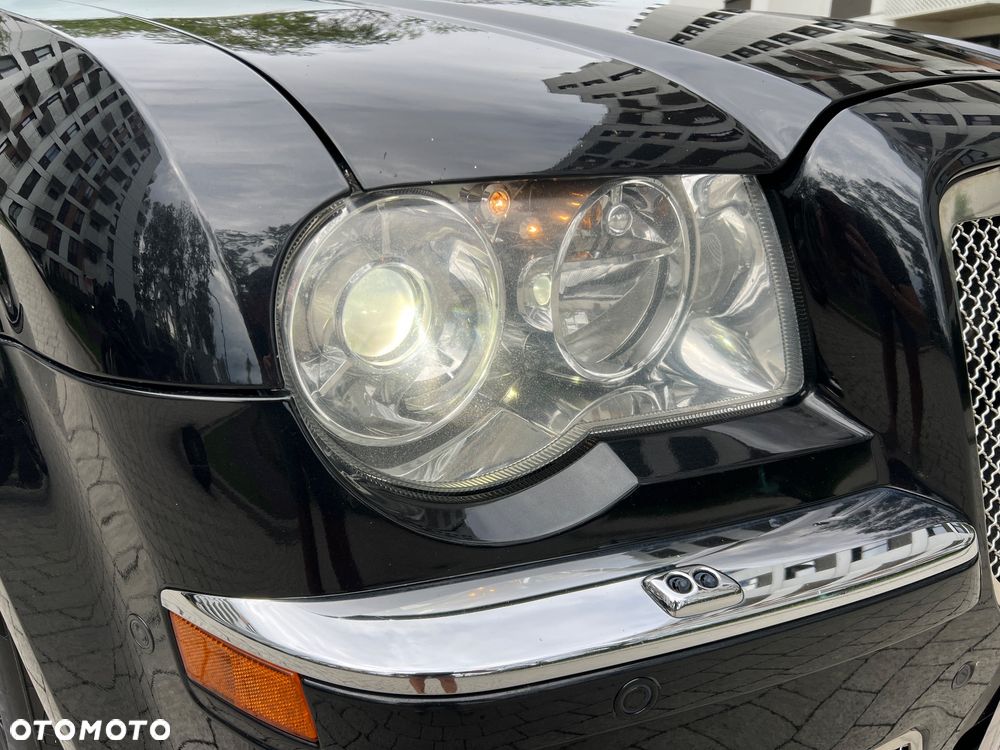 Chrysler 300C - 18