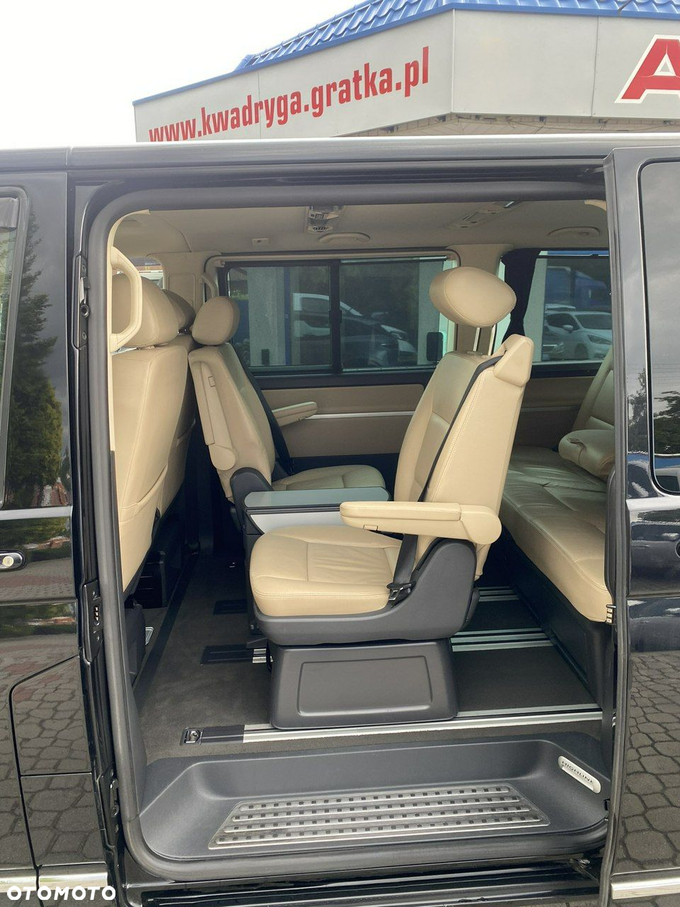 Volkswagen Multivan - 14