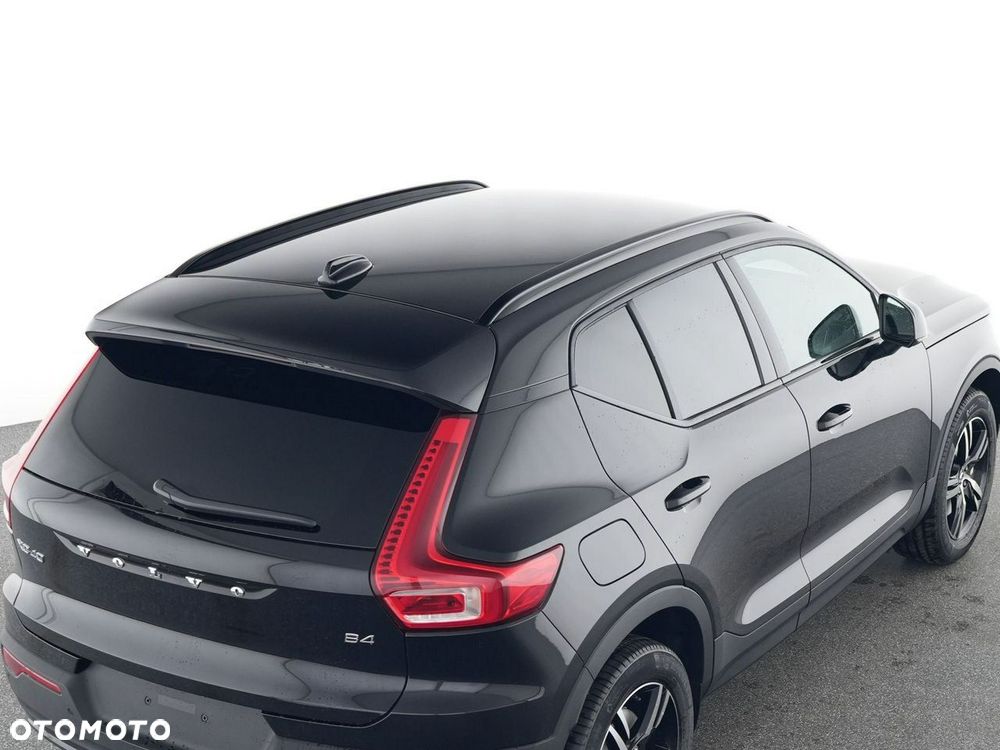 Volvo XC 40 B4 Plus Dark - 9