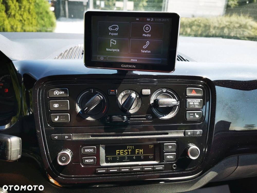 Volkswagen up! high - 18